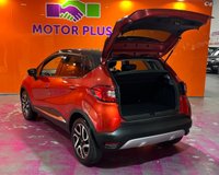 USED 2015 15 RENAULT CAPTUR 1.5 dCi ENERGY Signature SUV 5dr Diesel Manual Euro 5 (s/s) (90 ps) 17" Alloys. Camera. Cruise.