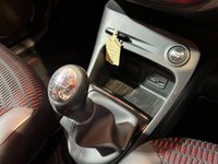 USED 2015 15 RENAULT CAPTUR 1.5 dCi ENERGY Signature SUV 5dr Diesel Manual Euro 5 (s/s) (90 ps) 17" Alloys. Camera. Cruise.