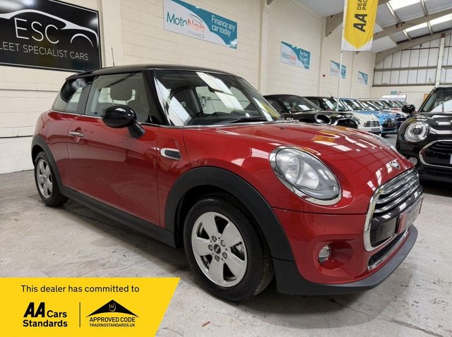 View our MINI Hatch 1.5 Cooper Auto Euro 6 (s/s) 3dr