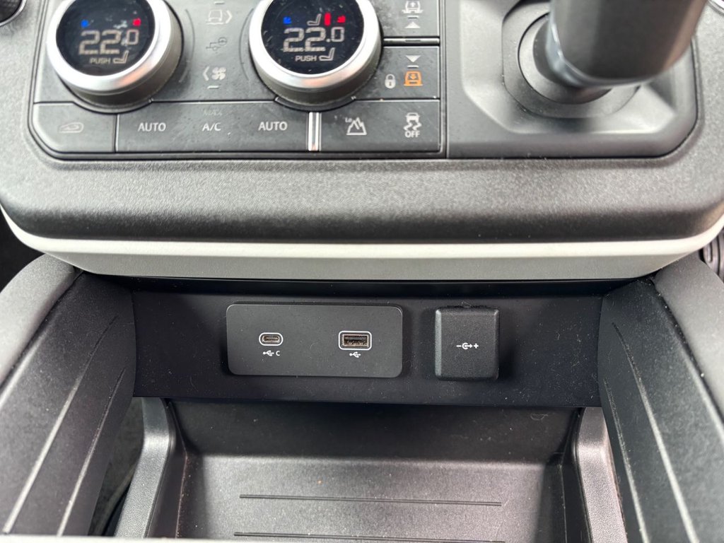 USED 2022 22 LAND ROVER DEFENDER 3.0 D250 MHEV X-Dynamic SE SUV 3dr Diesel Auto 4WD Euro 6 (s/s) (250 ps) 