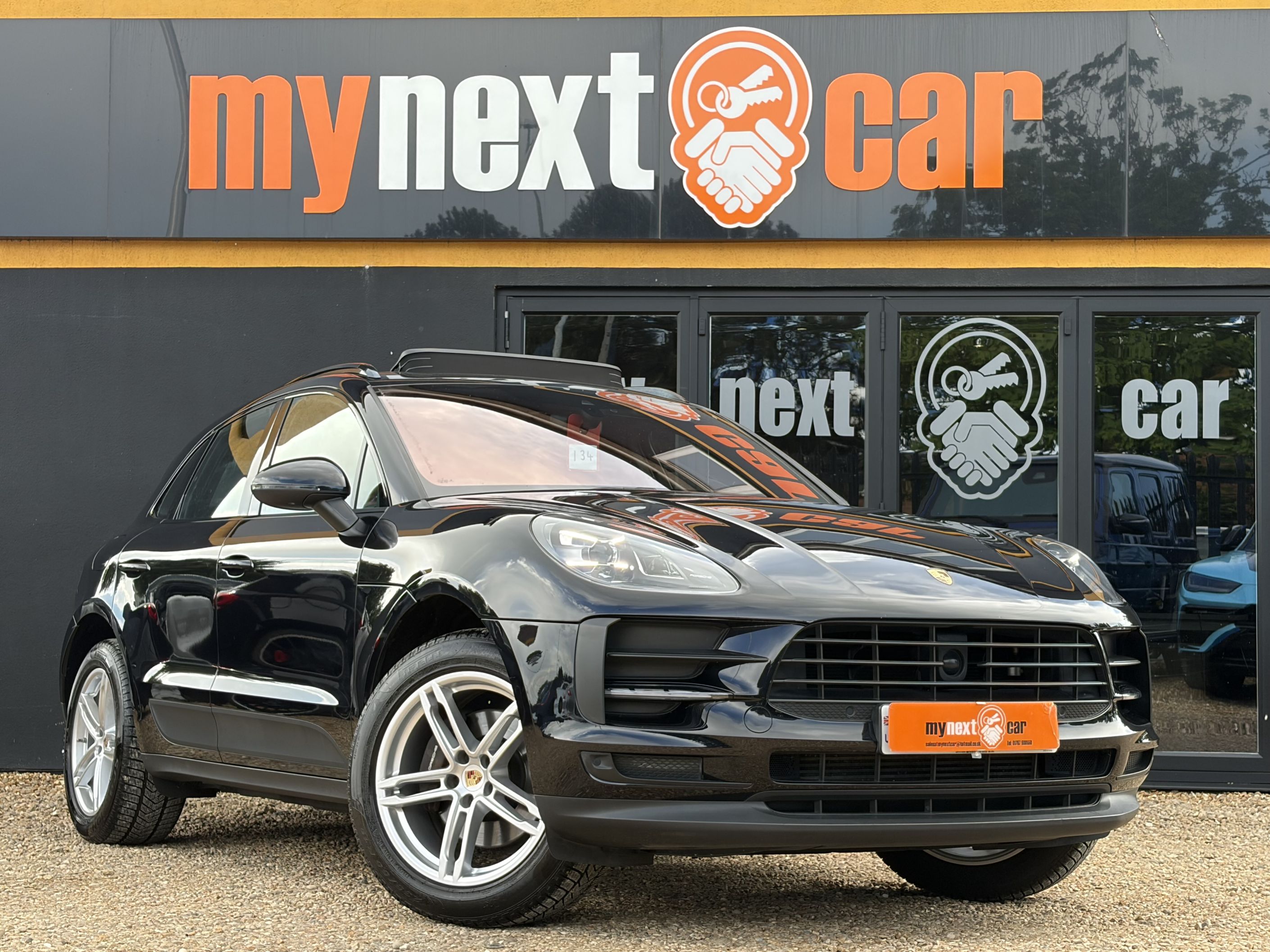 2018 Porsche Macan 2.0t Suv 5dr...
