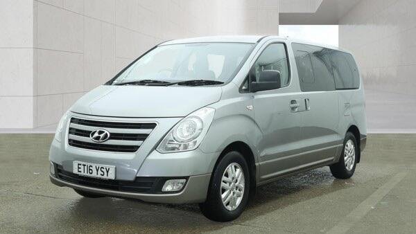 View our HYUNDAI i800