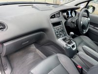 USED 2016 66 PEUGEOT 5008 1.6 BlueHDi Allure MPV 5dr Diesel Manual Euro 6 (s/s) (120 ps) HEATED LEATHER -- SUNROOF -- 7 SEATER -- SAT NAV -- CAMERA -- &pound;35 TAX