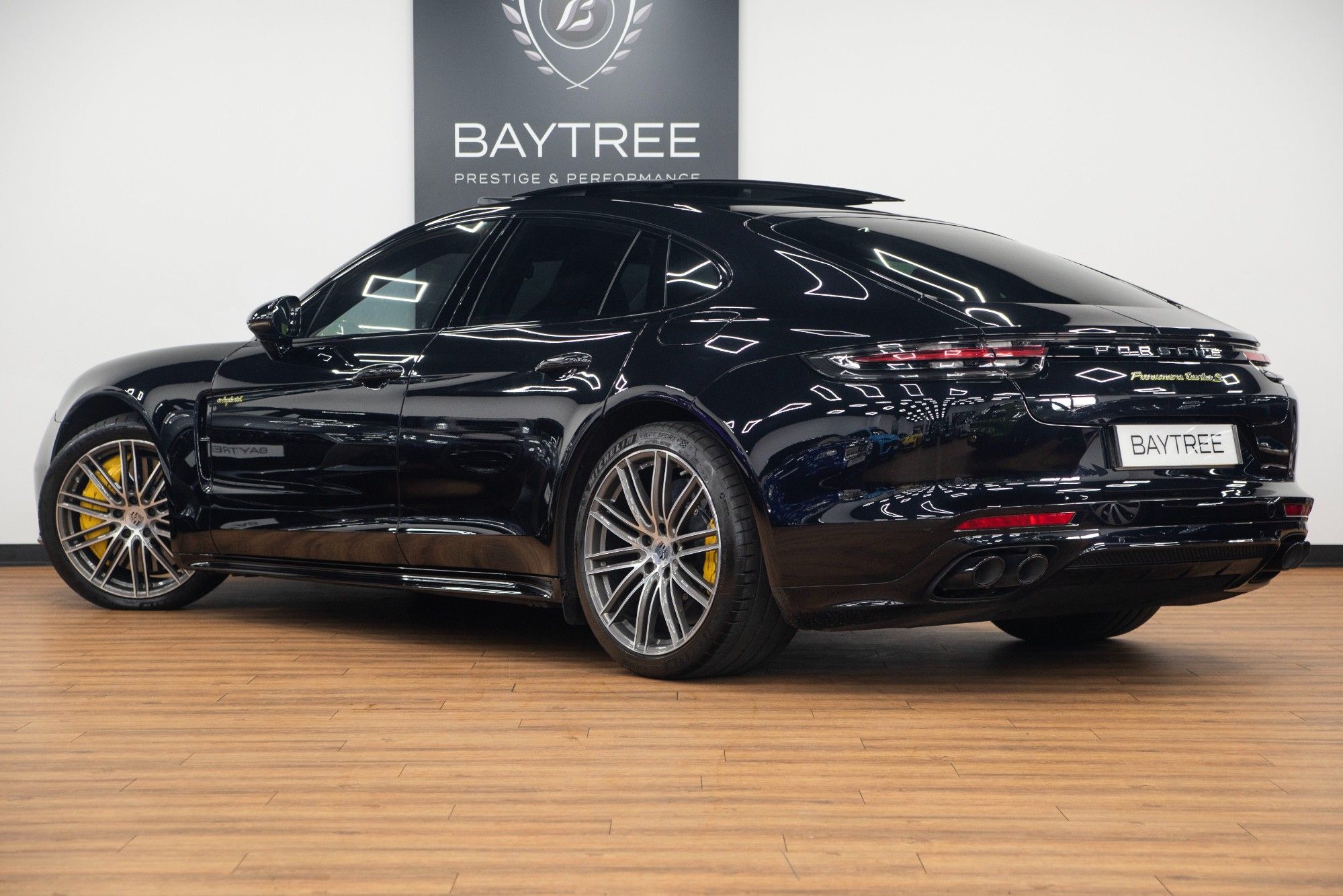 USED 2019 19 PORSCHE PANAMERA 4.0 V8 E-Hybrid 14kWh Turbo S Saloon  