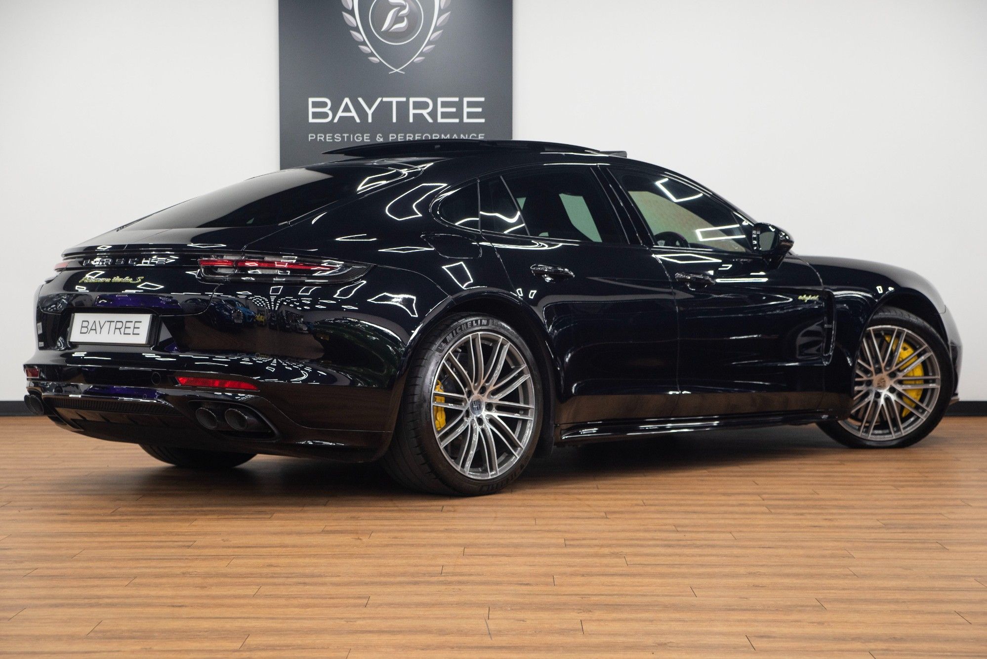USED 2019 19 PORSCHE PANAMERA 4.0 V8 E-Hybrid 14kWh Turbo S Saloon  