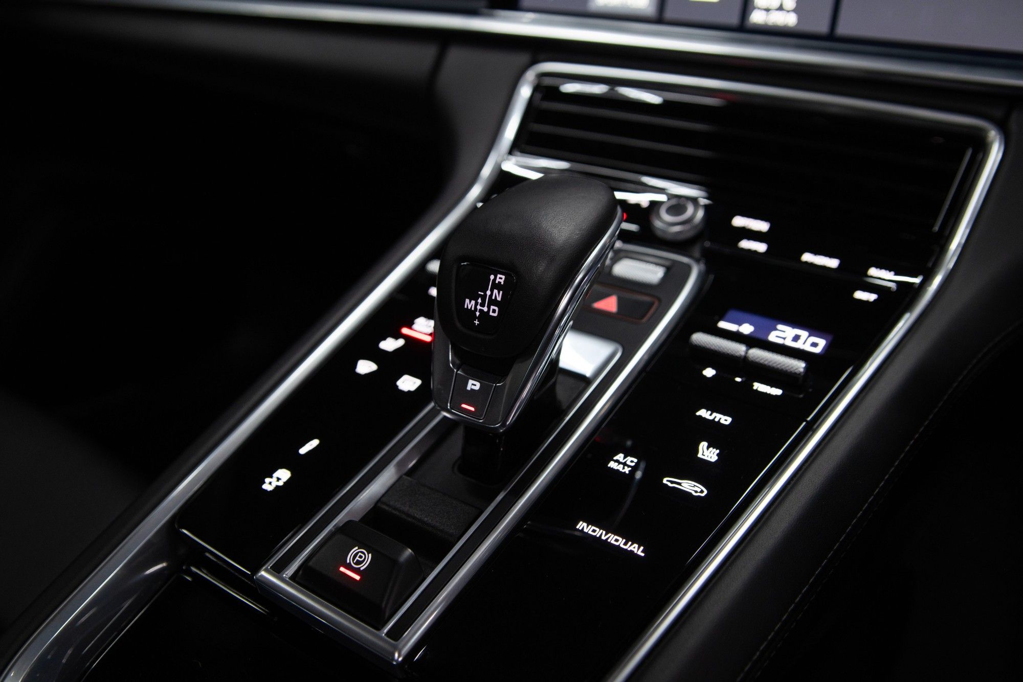 USED 2019 19 PORSCHE PANAMERA 4.0 V8 E-Hybrid 14kWh Turbo S Saloon  