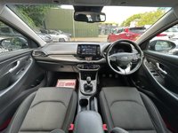USED 2017 67 HYUNDAI I30 1.0 T-GDi Blue Drive SE Nav Hatchback 5dr Petrol Manual Euro 6 (s/s) (120 ps) LOW INSURANCE +12 MONTHS MOT +SE NAVIGATION / REVERSE PARKING CAMERA +MEDIA/USB/AUX/DAB +ONLY 49,000 MILES+ FSH