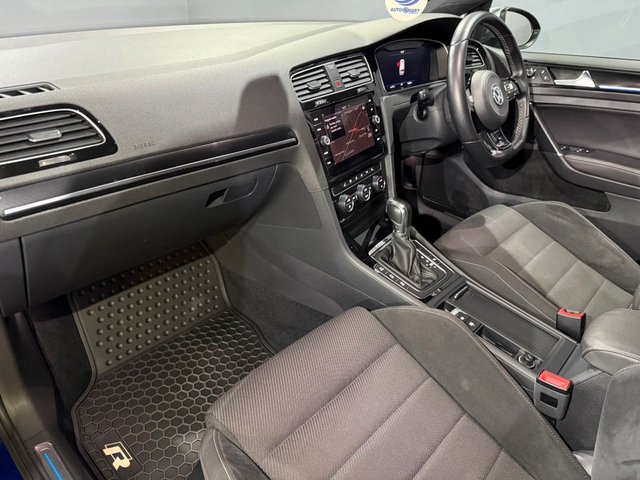 View our VOLKSWAGEN GOLF