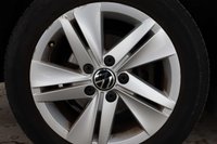 USED 2020 20 VOLKSWAGEN GOLF 1.5 eTSI MHEV Life Hatchback 5dr Petrol Hybrid DSG Euro 6 (s/s) (150 ps) PARKING SENSORS
