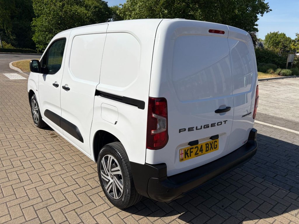 USED 2024 24 PEUGEOT PARTNER 1000 PROFESSIONAL 1.5BlueHDi EU6 S/S SWB 100ps *AIRCON*REV/SENSORS*E/PACK*APPLE CARPLAY* AIRCON*EU6*SENSORS*E/P*L1