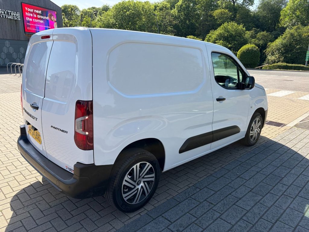 USED 2024 24 PEUGEOT PARTNER 1000 PROFESSIONAL 1.5BlueHDi EU6 S/S SWB 100ps *AIRCON*REV/SENSORS*E/PACK*APPLE CARPLAY* AIRCON*EU6*SENSORS*E/P*L1