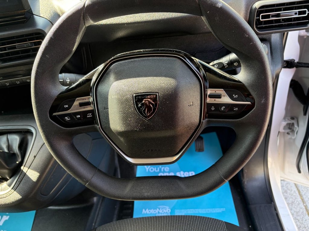 USED 2024 24 PEUGEOT PARTNER 1000 PROFESSIONAL 1.5BlueHDi EU6 S/S SWB 100ps *AIRCON*REV/SENSORS*E/PACK*APPLE CARPLAY* AIRCON*EU6*SENSORS*E/P*L1