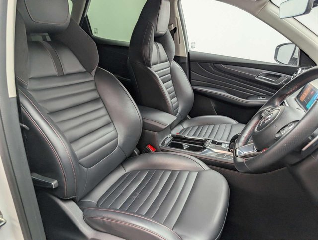 USED 2024 73 MG HS 1.5 MG HS Trophy Semi-Auto 5dr CLICK+COLLECT / HOME DELIVERY
