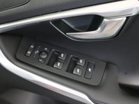 USED 2014 64 VOLVO V40 CROSS COUNTRY 1.6 D2 Lux Hatchback 5dr Diesel Powershift Euro 5 (s/s) (115 ps) LOW MILES WITH SERICE HISTORY NOT TO BE MISSED