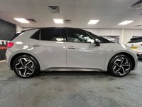 USED 2021 71 VOLKSWAGEN ID.3 Pro S 77kWh Tour Hatchback 5dr Electric Auto (204 ps) + 1 OWNER + VW SERVICE HISTORY + 6 MONTHS WARRANTY + FULL MOT + HEATED ELECTRIC MASSAGE SEATS + HEATED STEERING WHEEL + HEADS UP DISPLAY +