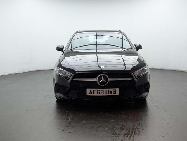USED 2019 69 MERCEDES-BENZ A-CLASS 1.3 A 180 Sport Executive 5dr CLICK+COLLECT / HOME DELIVERY