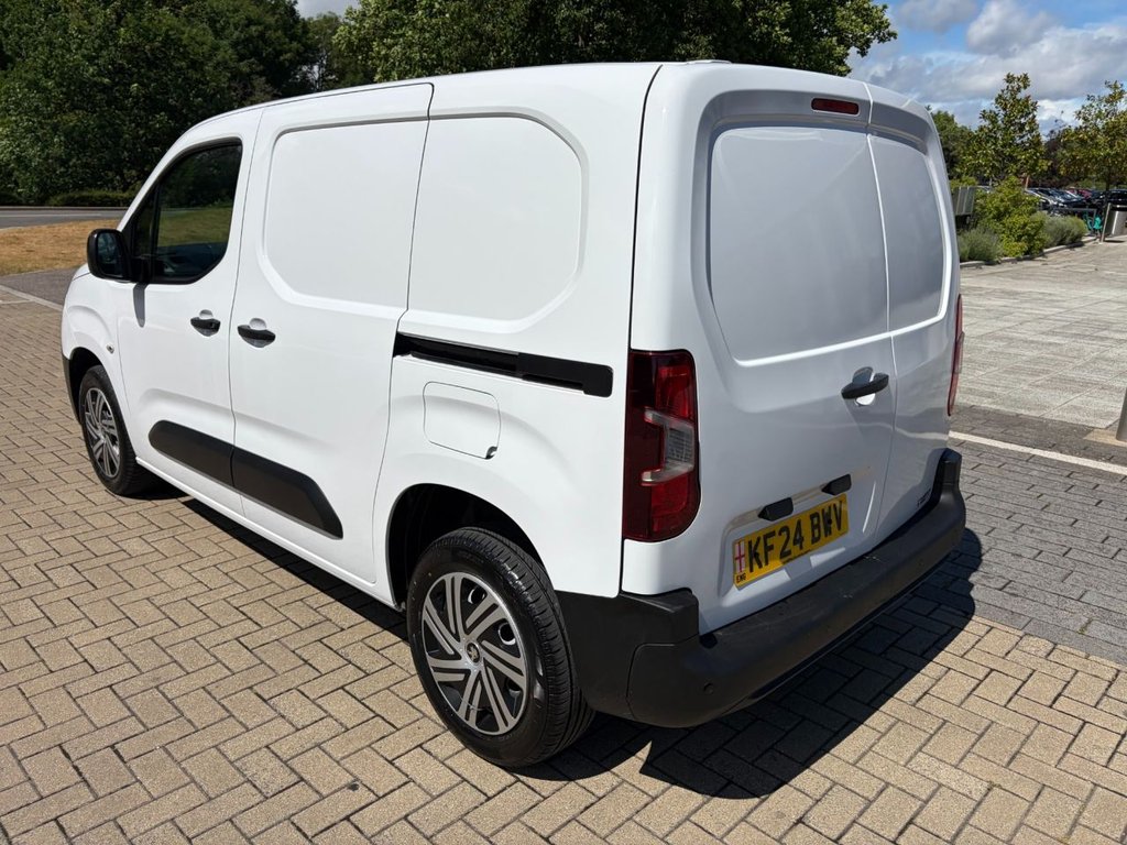 USED 2024 24 PEUGEOT PARTNER 1000 PROFESSIONAL 1.5BlueHDi EU6 S/S SWB 100ps *AIRCON*REV/SENSORS*E/PACK*APPLE CARPLAY* AIRCON-SENSORS-EU6-E/PACK