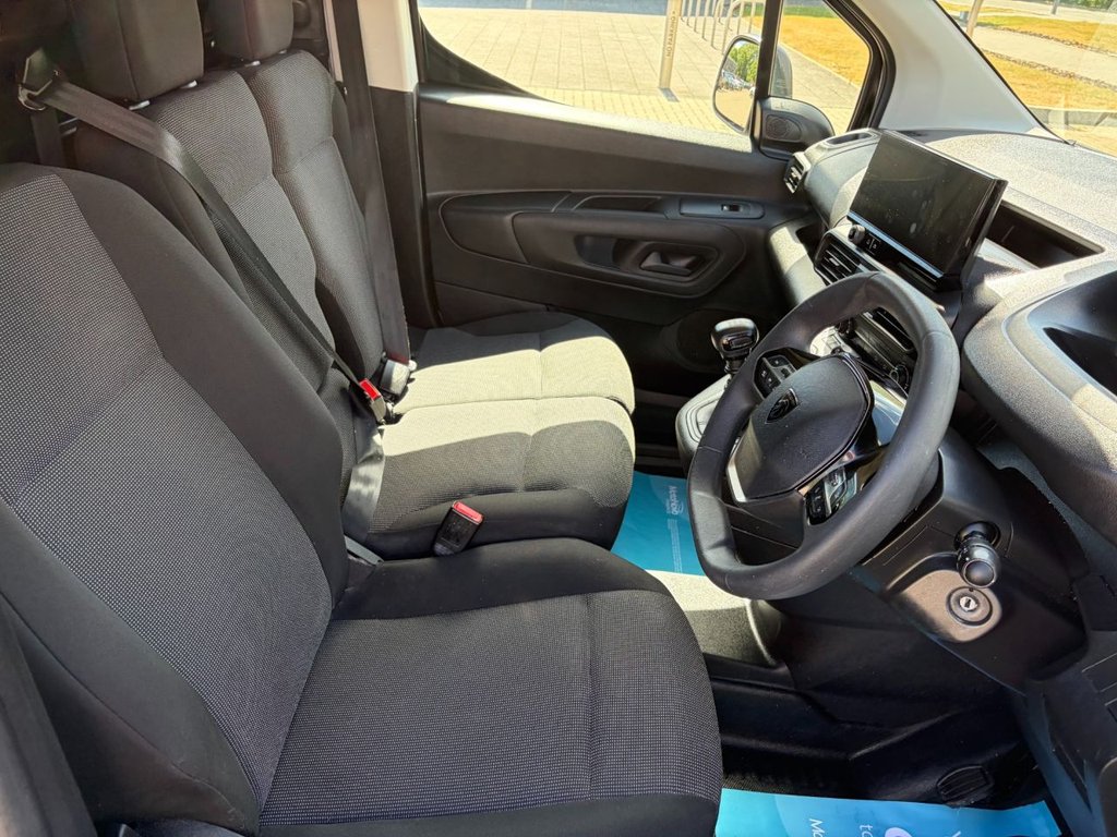 USED 2024 24 PEUGEOT PARTNER 1000 PROFESSIONAL 1.5BlueHDi EU6 S/S SWB 100ps *AIRCON*REV/SENSORS*E/PACK*APPLE CARPLAY* AIRCON-SENSORS-EU6-E/PACK