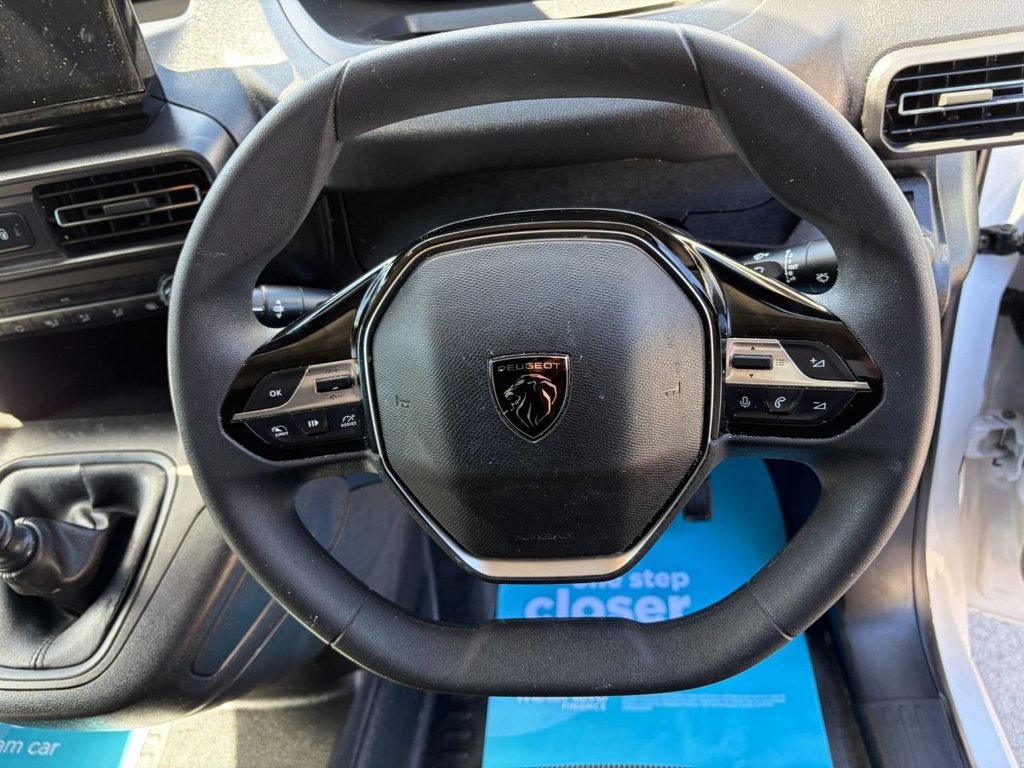 USED 2024 24 PEUGEOT PARTNER 1000 PROFESSIONAL 1.5BlueHDi EU6 S/S SWB 100ps *AIRCON*REV/SENSORS*E/PACK*APPLE CARPLAY* AIRCON-SENSORS-EU6-E/PACK