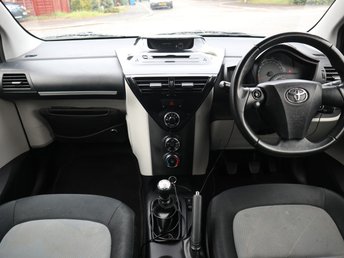 View our TOYOTA IQ