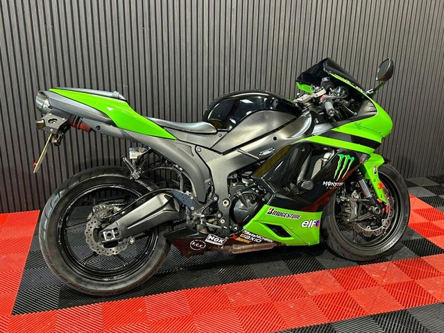 View our KAWASAKI NINJA ZX-6R