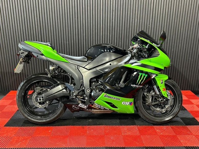 View our KAWASAKI NINJA ZX-6R