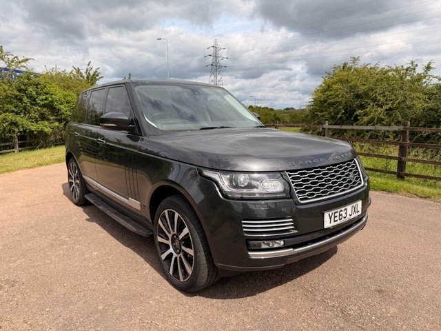 View our Land Rover Range Rover 4.4 SD V8 Vogue SE SUV 5dr Diesel Auto 4WD Euro 5 (339 ps)