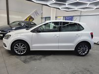 USED 2015 15 VOLKSWAGEN POLO 1.2 TSI BlueMotion Tech SE Design Hatchback 5dr Petrol Manual Euro 6 (s/s) (90 ps) Parking Sensors - Mirror Link - &pound;20 Yearly Road Tax