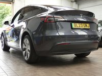 USED 2023 23 TESLA MODEL Y (Dual Motor) Long Range SUV 5dr Electric Auto 4WDE (384 bhp) SUNROOF SAT NAV PARKING CAMERA LEATHER HEATED SEATS CRUISE CONTROL 1 OWNER WARRANTY