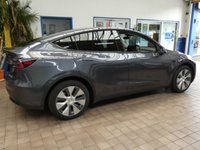 USED 2023 23 TESLA MODEL Y (Dual Motor) Long Range SUV 5dr Electric Auto 4WDE (384 bhp) SUNROOF SAT NAV PARKING CAMERA LEATHER HEATED SEATS CRUISE CONTROL 1 OWNER WARRANTY
