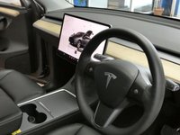 USED 2023 23 TESLA MODEL Y (Dual Motor) Long Range SUV 5dr Electric Auto 4WDE (384 bhp) SUNROOF SAT NAV PARKING CAMERA LEATHER HEATED SEATS CRUISE CONTROL 1 OWNER WARRANTY