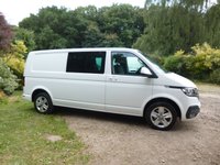 USED 2022 22 VOLKSWAGEN TRANSPORTER 2.0 TDI T32 Highline Kombi Double Cab 5dr Diesel Manual FWD LWB Euro 6 (s/s) (150 ps) 6 Seat, LWB, Satnav, Rear Camera