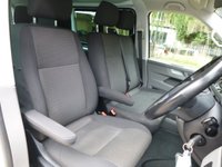 USED 2022 22 VOLKSWAGEN TRANSPORTER 2.0 TDI T32 Highline Kombi Double Cab 5dr Diesel Manual FWD LWB Euro 6 (s/s) (150 ps) 6 Seat, LWB, Satnav, Rear Camera