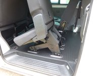 USED 2022 22 VOLKSWAGEN TRANSPORTER 2.0 TDI T32 Highline Kombi Double Cab 5dr Diesel Manual FWD LWB Euro 6 (s/s) (150 ps) 6 Seat, LWB, Satnav, Rear Camera