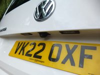 USED 2022 22 VOLKSWAGEN TRANSPORTER 2.0 TDI T32 Highline Kombi Double Cab 5dr Diesel Manual FWD LWB Euro 6 (s/s) (150 ps) 6 Seat, LWB, Satnav, Rear Camera