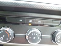 USED 2022 22 VOLKSWAGEN TRANSPORTER 2.0 TDI T32 Highline Kombi Double Cab 5dr Diesel Manual FWD LWB Euro 6 (s/s) (150 ps) 6 Seat, LWB, Satnav, Rear Camera