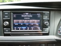 USED 2022 22 VOLKSWAGEN TRANSPORTER 2.0 TDI T32 Highline Kombi Double Cab 5dr Diesel Manual FWD LWB Euro 6 (s/s) (150 ps) 6 Seat, LWB, Satnav, Rear Camera