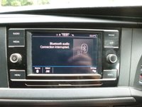 USED 2022 22 VOLKSWAGEN TRANSPORTER 2.0 TDI T32 Highline Kombi Double Cab 5dr Diesel Manual FWD LWB Euro 6 (s/s) (150 ps) 6 Seat, LWB, Satnav, Rear Camera