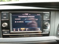 USED 2022 22 VOLKSWAGEN TRANSPORTER 2.0 TDI T32 Highline Kombi Double Cab 5dr Diesel Manual FWD LWB Euro 6 (s/s) (150 ps) 6 Seat, LWB, Satnav, Rear Camera