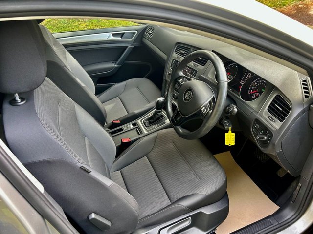 View our VOLKSWAGEN GOLF