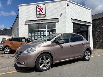 View our PEUGEOT 208