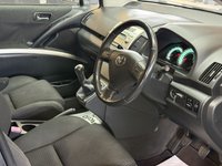 USED 2007 57 TOYOTA COROLLA VERSO 1.8 VVT-i SR MPV 5dr Petrol Manual (184 g/km, 127 bhp) 