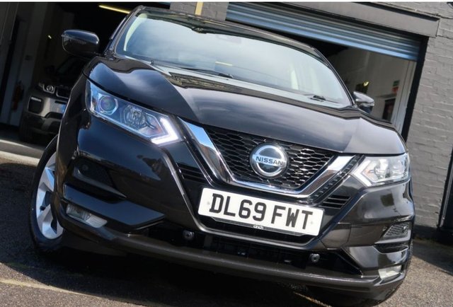 View our NISSAN QASHQAI