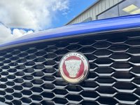 USED 2018 18 JAGUAR E-PACE 2.0 D180 R-Dynamic HSE SUV 5dr Diesel Auto AWD Euro 6 (s/s) (180 ps) FSH*PAN-ROOF*MERIDIAN*SIDE STEPS