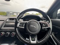 USED 2018 18 JAGUAR E-PACE 2.0 D180 R-Dynamic HSE SUV 5dr Diesel Auto AWD Euro 6 (s/s) (180 ps) FSH*PAN-ROOF*MERIDIAN*SIDE STEPS