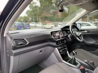 USED 2020 69 VOLKSWAGEN T-CROSS 1.0 TSI SEL SUV 5dr Petrol Manual Euro 6 (s/s) (115 ps) 
