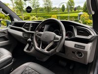 USED 2023 23 VOLKSWAGEN TRANSPORTER 2.0 BiTDI T32 Highline Kombi Double Cab 5dr Diesel DSG FWD SWB Euro 6 (s/s) (204 ps) 