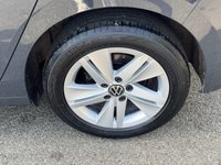 USED 2020 70 VOLKSWAGEN GOLF 1.5 TSI Life Hatchback 5dr Petrol Manual Euro 6 (s/s) (130 ps) Digital Cockpit Display - Adaptive Cruise Control - Front & Rear Parking Sensors - Air Conditioning / Climate Control - Electric Front & Rear Windows - Lane Assist & Driver Assistance Systems.