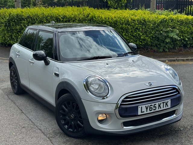 View our MINI Hatch 1.5 Cooper Hatchback 5dr Petrol Manual Euro 6 (s/s) (136 ps)
