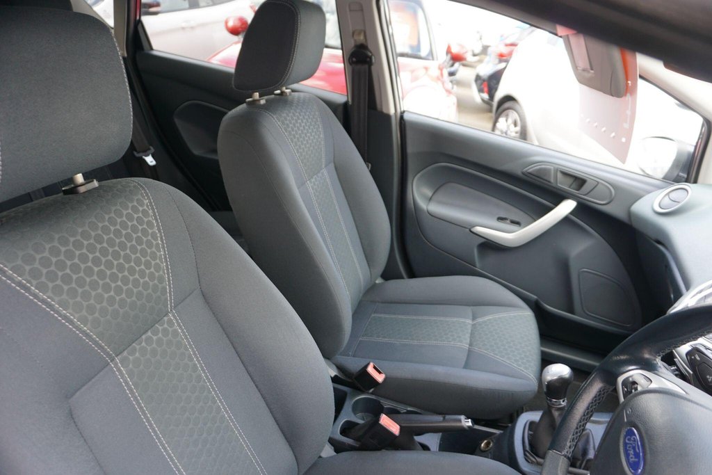 USED 2010 10 FORD FIESTA 1.4 Titanium 5dr JUST ARRIVED!!!